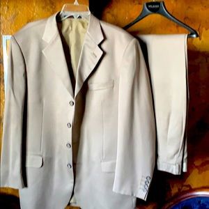 Men’s suit